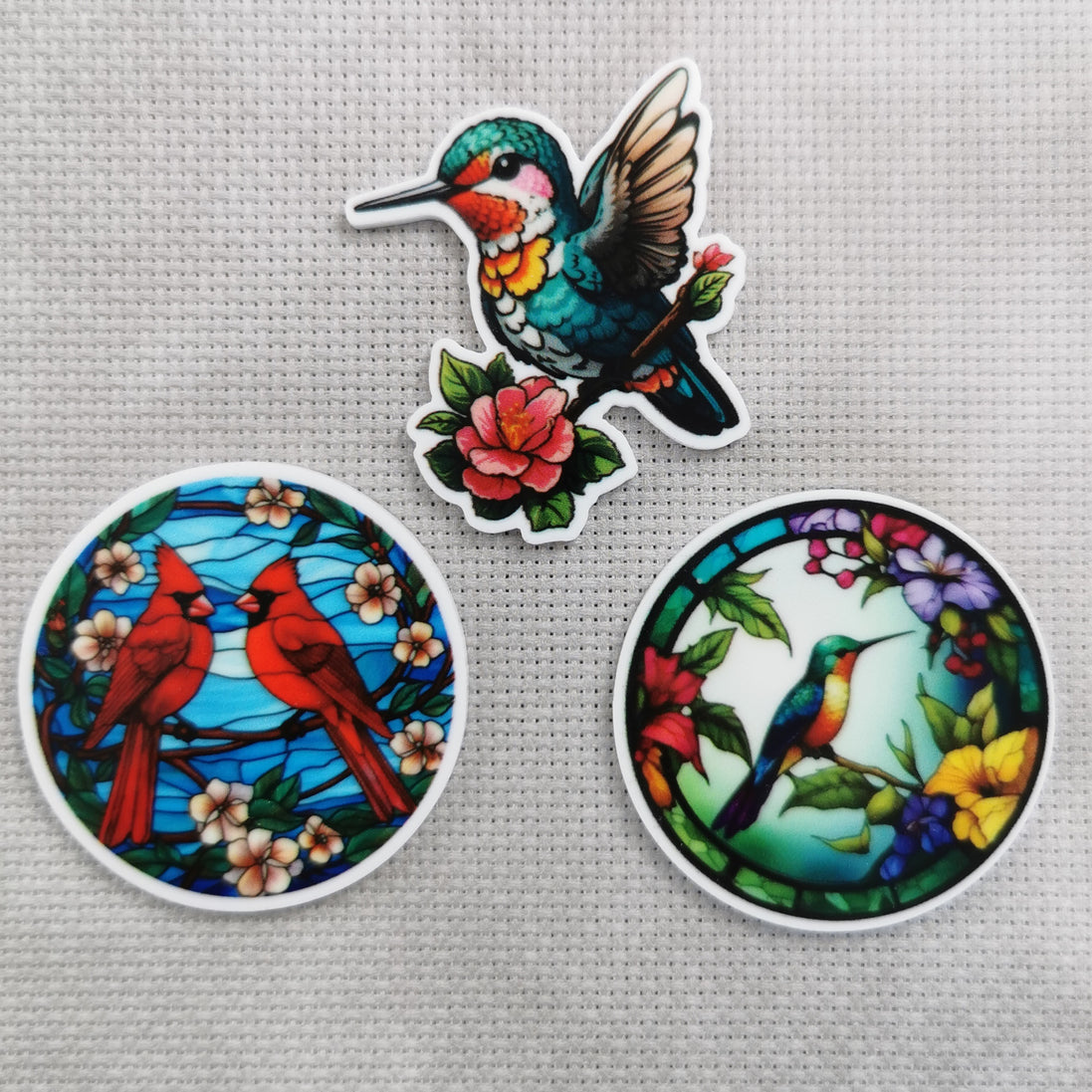 Needle Minder - Stained Glass Cardinals / Hummingbird. Hummingbird on Branch.
