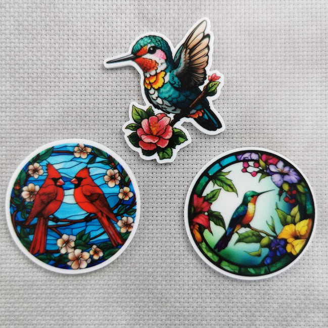 Needle Minder - Stained Glass Cardinals / Hummingbird. Hummingbird on Branch.
