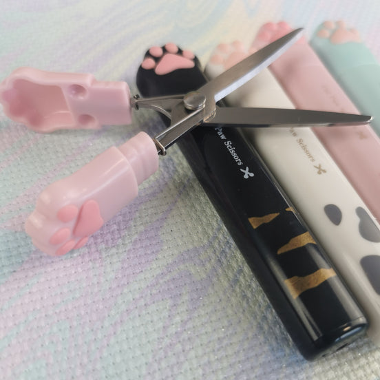 Cute cat Paw Scissors. For Travel (safety blades)