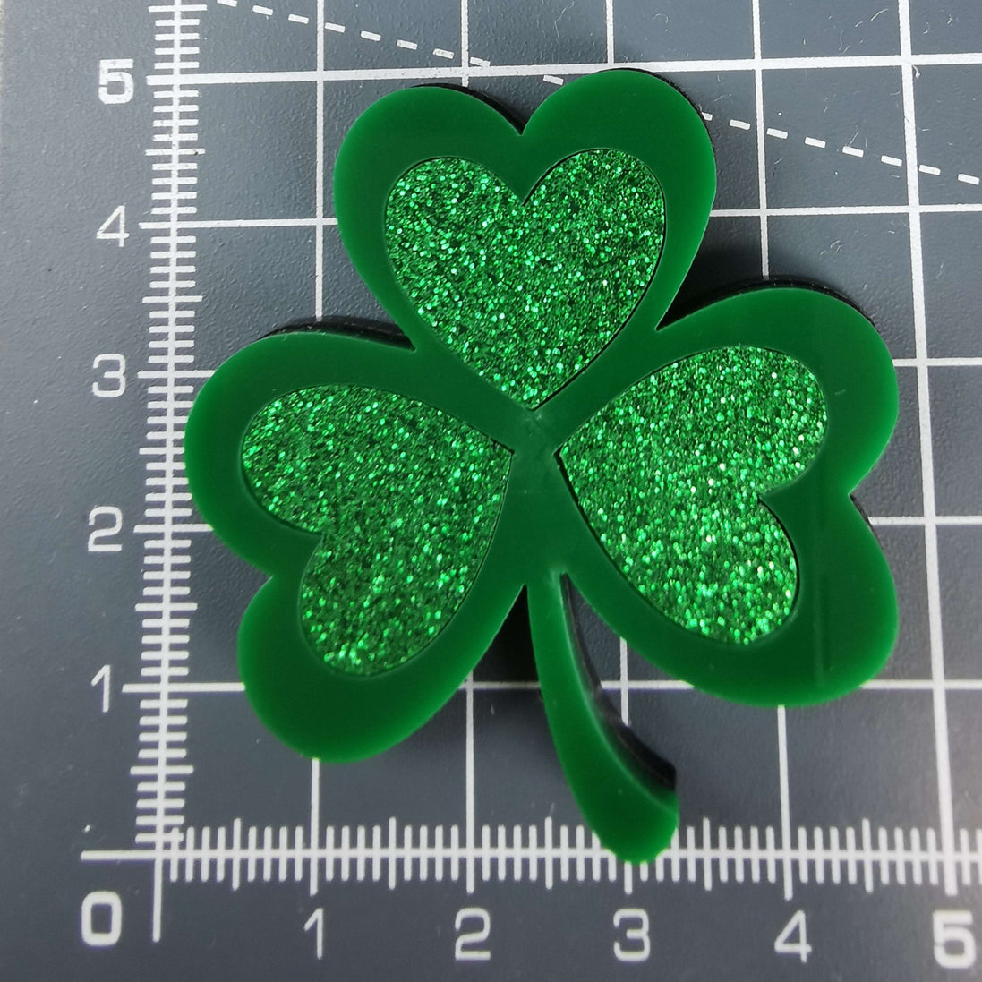 Needle Minder - Luxury Glitter Clover. Lucky