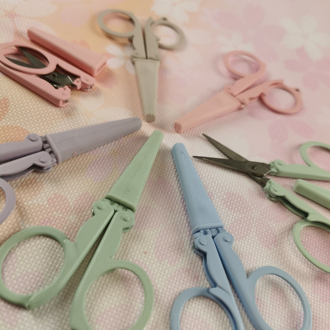 Pastel Folding Embroidery Scissors with Silicone Matching Cover