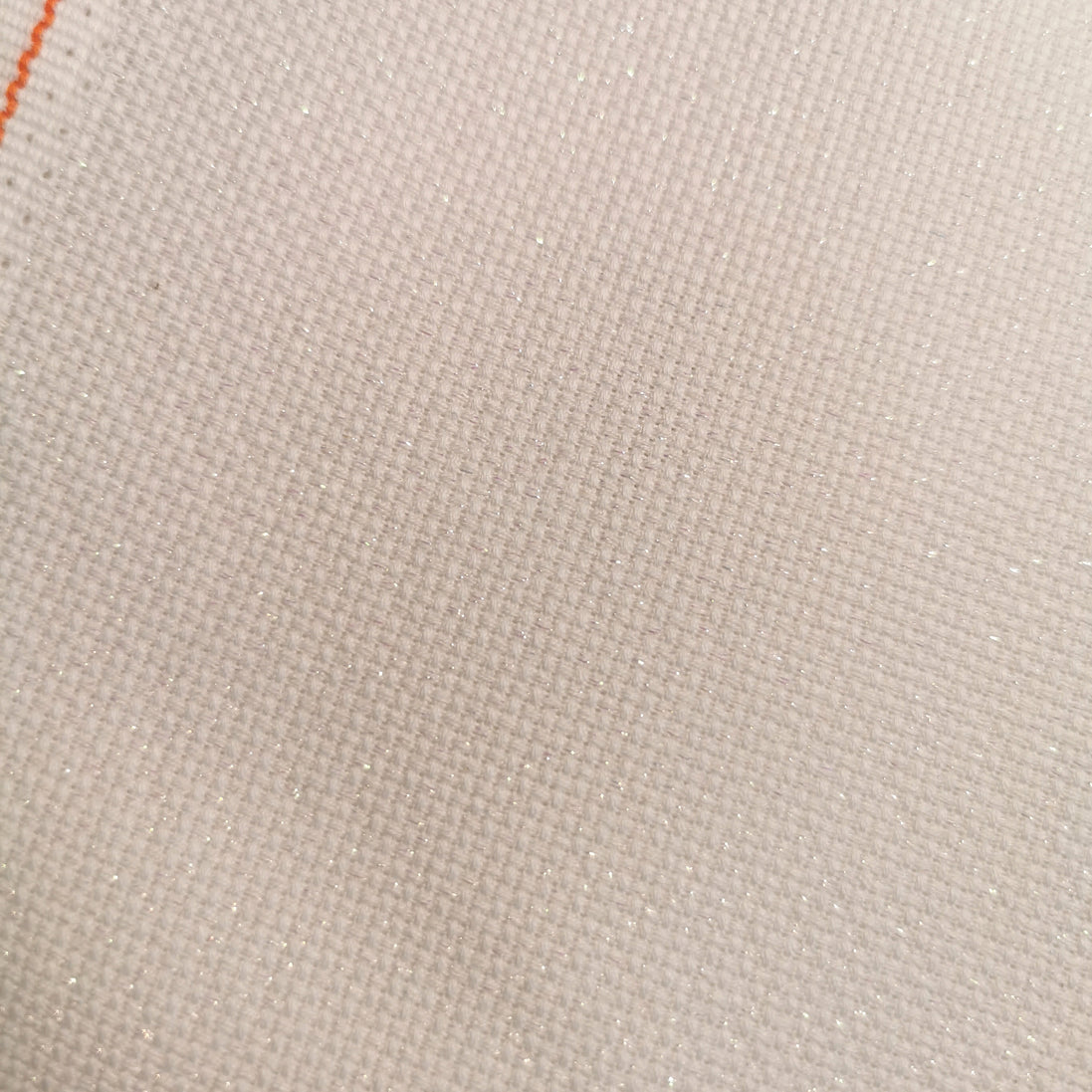 Aida / Evenweave - White Opalescent Sparkle