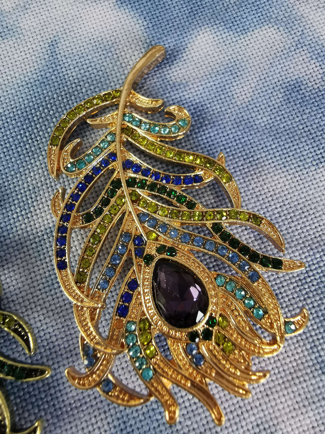Needle Minder - Crystal Feather