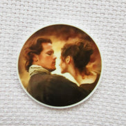 Needle Minder - Outlander. Jamie and Claire.