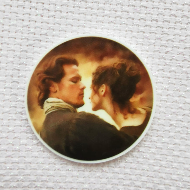 Needle Minder - Outlander. Jamie and Claire.
