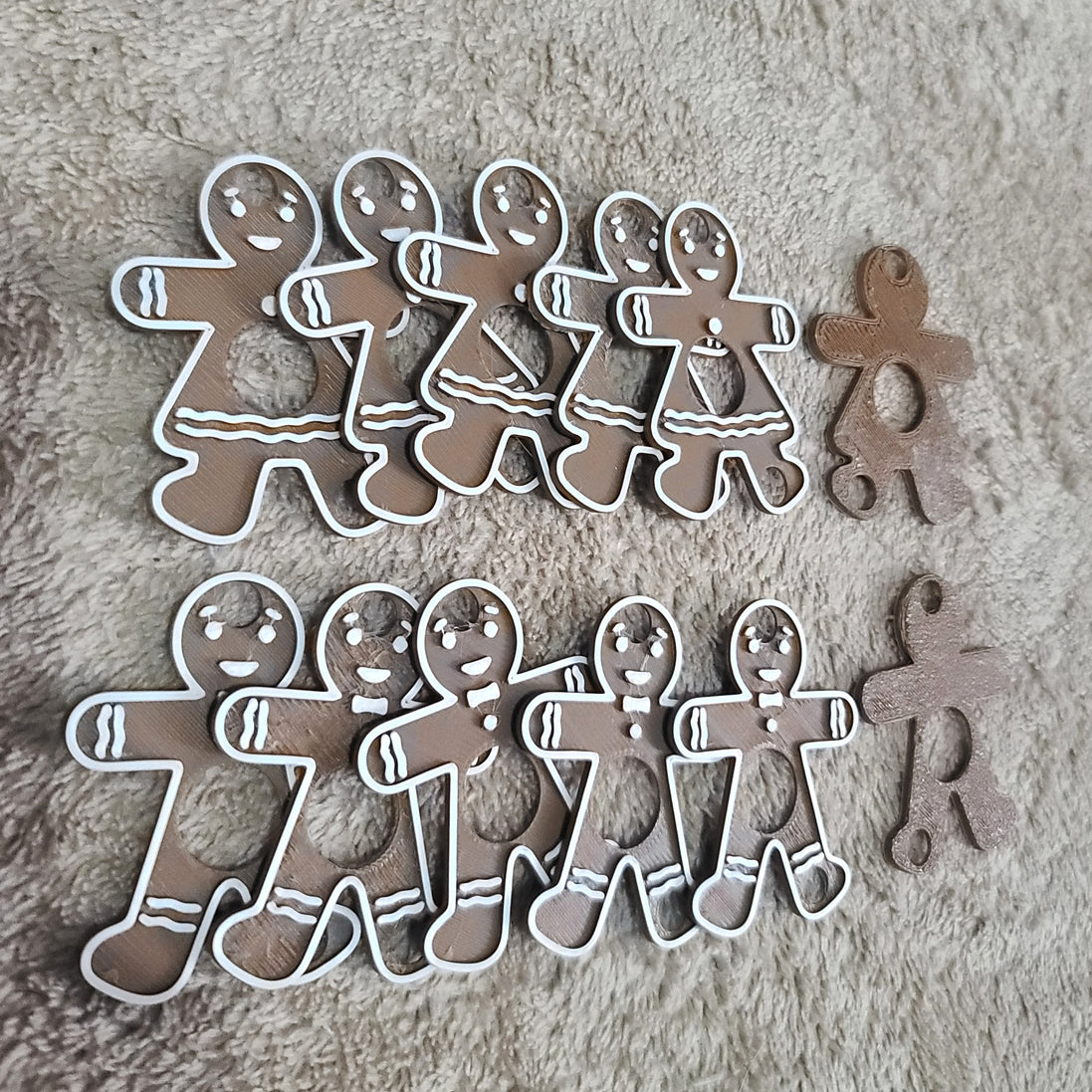Gingerbread Cookie Floss Drops