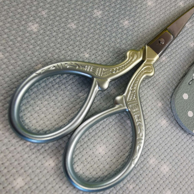 Matte Colour Shift Blue/Green Gold Pastel Embroidery Scissors with Cover