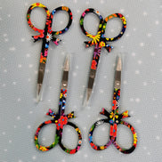 Bow Details Bright Floral Embroidery Scissors with Cover