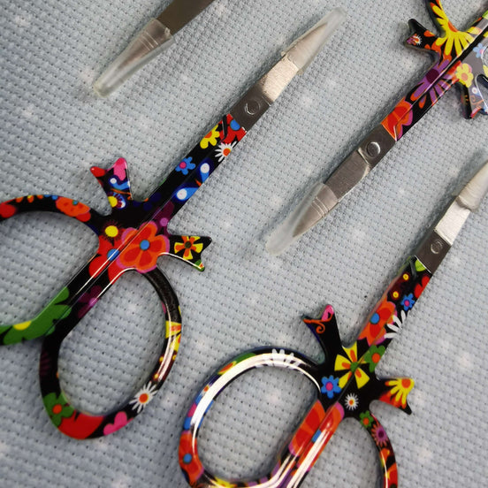 Bow Details Bright Floral Embroidery Scissors with Cover