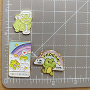 Needle Minder -  Frog Tarot Lovers. Wine Frog. Froggin' Care