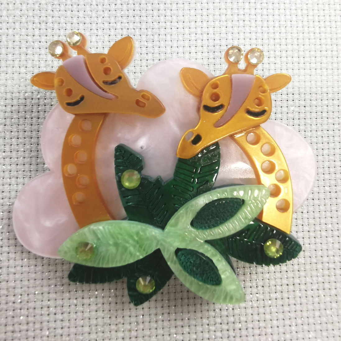 Needle Minder - Luxury Giraffe Couple