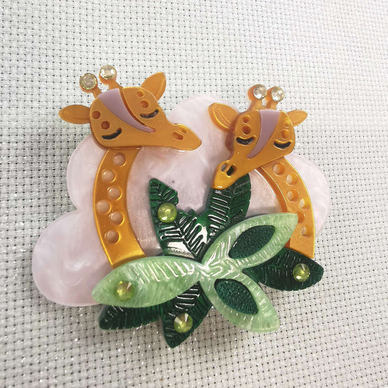Needle Minder - Luxury Giraffe Couple
