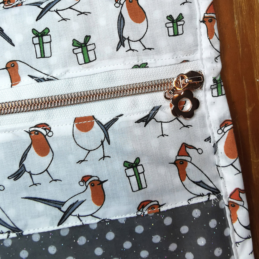 WIP Project Bag - Christmas Robin GLITTER front.  LEFT HANDED