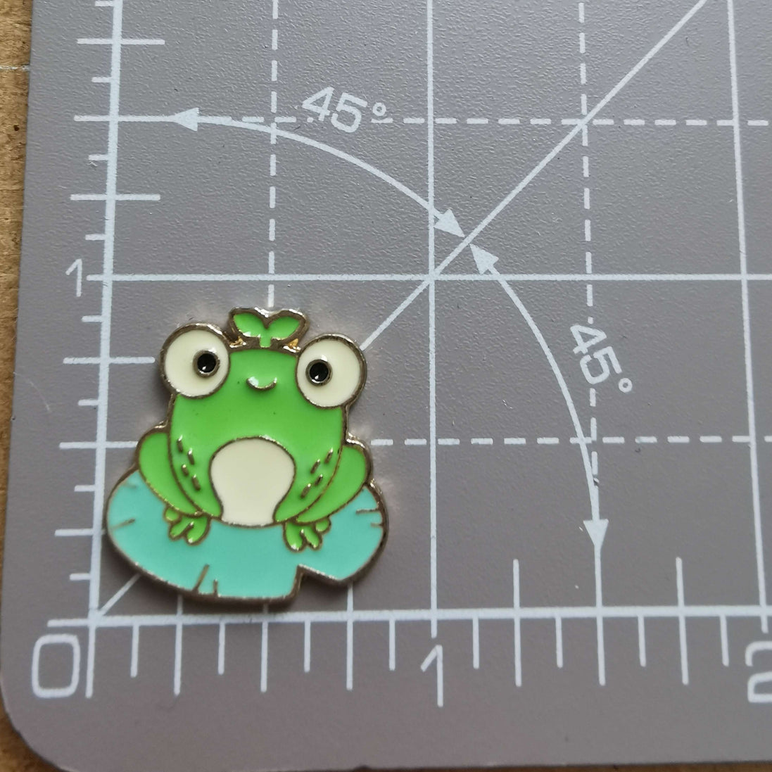 Needle Minder -  Lilypad Frog