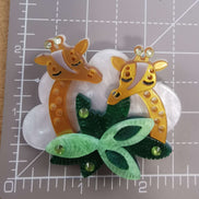Needle Minder - Luxury Giraffe Couple
