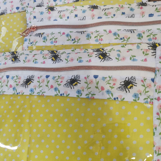 WIP Project Bag - Polka Bees (white)