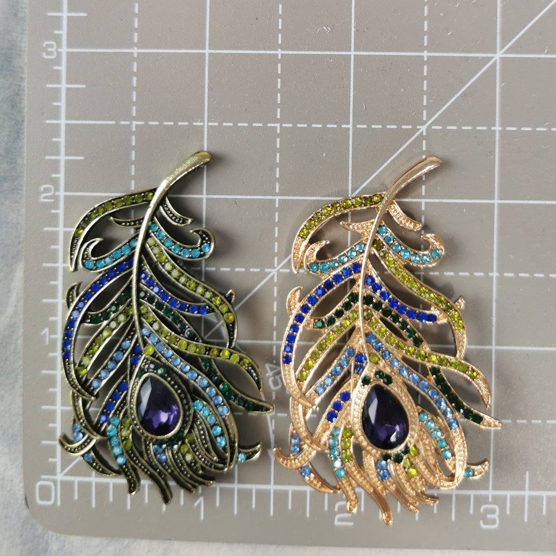 Needle Minder - Crystal Feather