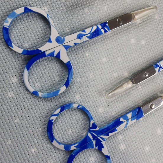 White & Blue Foliage Print Embroidery Scissors with Cover