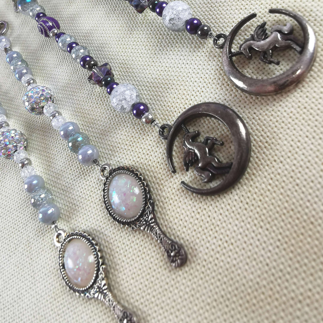 Beaded Scissor Keep. Sparkle Opal Looking Glass / Unicorn Moon
