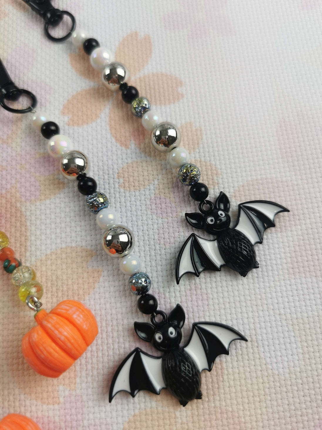 Beaded Scissor Keep. Pumpkins & Bats