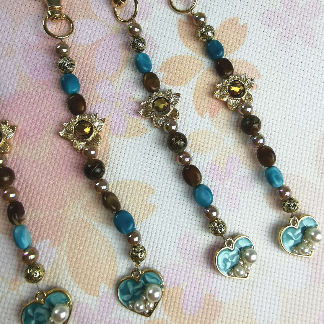 Beaded Scissor Keep. Floral Centre Accent & Heart Charm