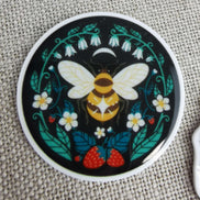 Needle Minder - Round Night Bee / Floral Queen Bee
