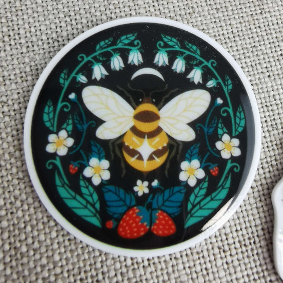 Needle Minder - Round Night Bee / Floral Queen Bee