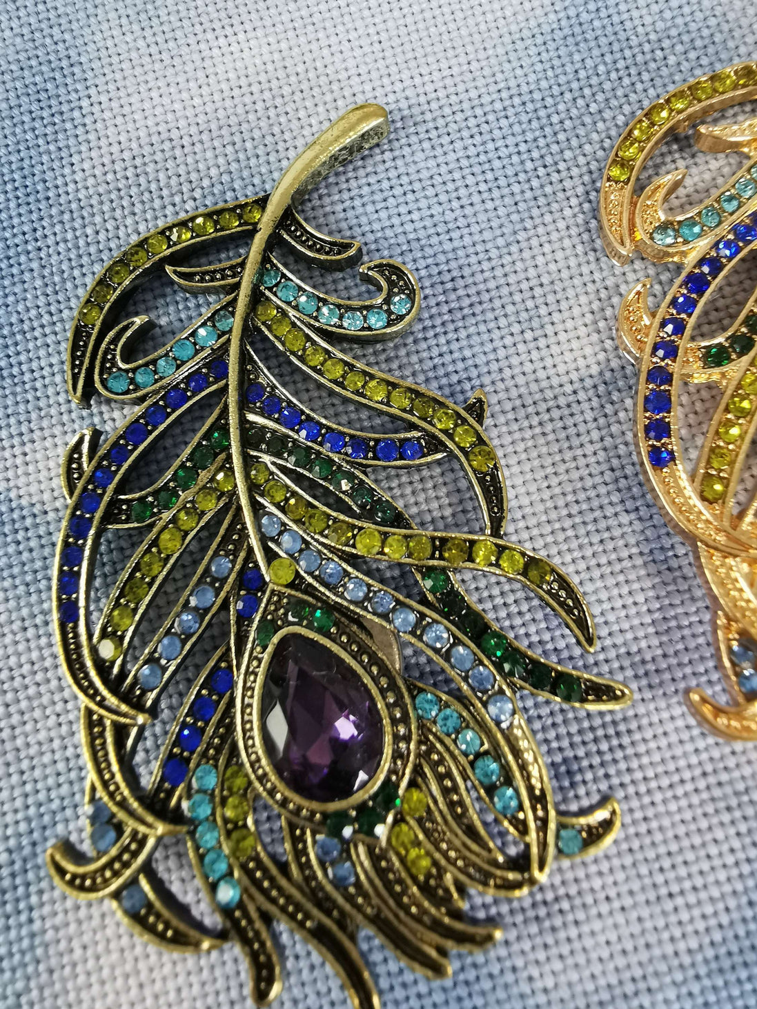 Needle Minder - Crystal Feather