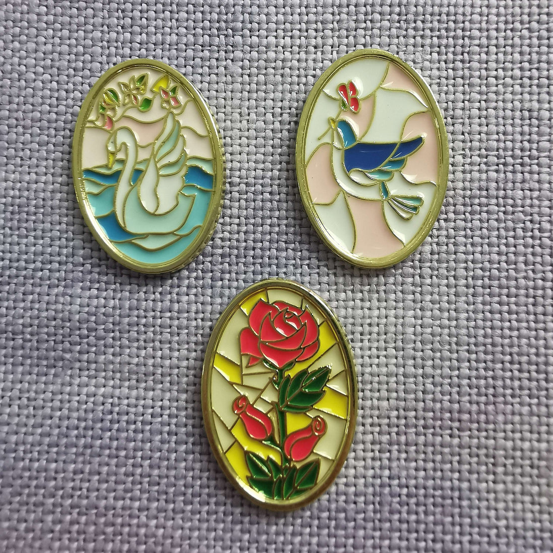 Needle Minder -  Stained Glass Swan, Rose, Dove