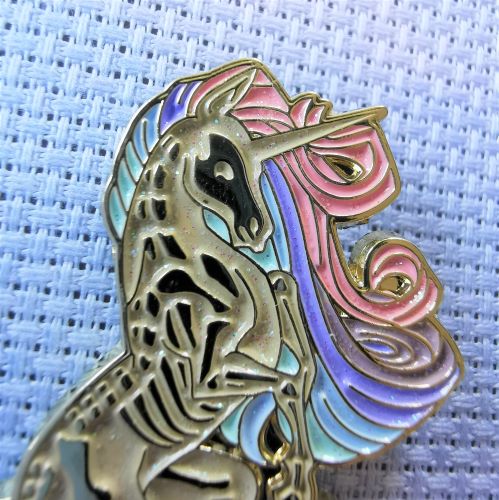 Needle Minder - Skeleton Glitter Rainbow Unicorn