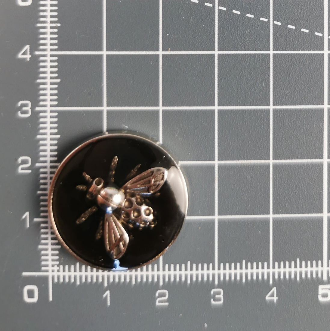 Needle Minder - Black & Silver Bees