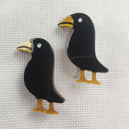 Needle Minder - Luxury Crystal Eye Crow