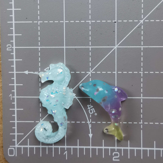 Needle Minder - Glitter Shimmer Seahorse, Dolphin