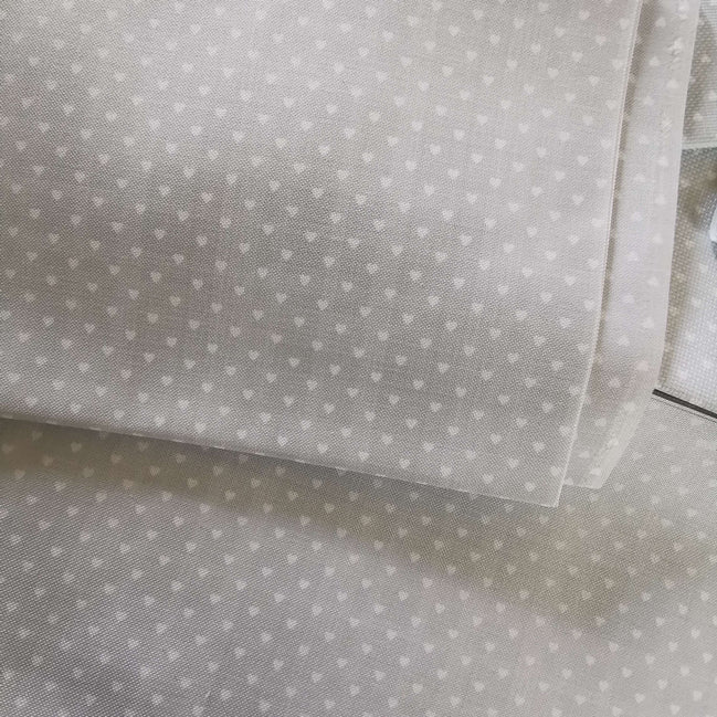 Aida / Evenweave - Gingham Hearts - (printed)