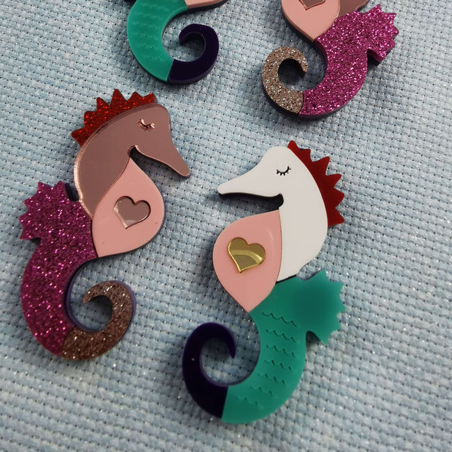 Needle Minder - Luxury Mirrored Seahorse