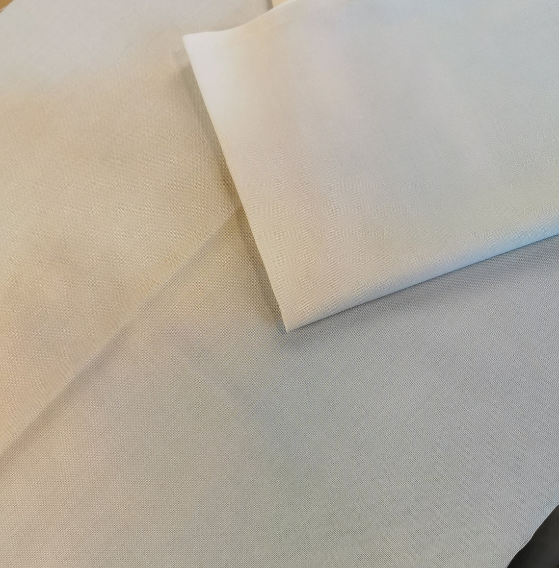 Aida / Evenweave - Smoky Glow - (printed)