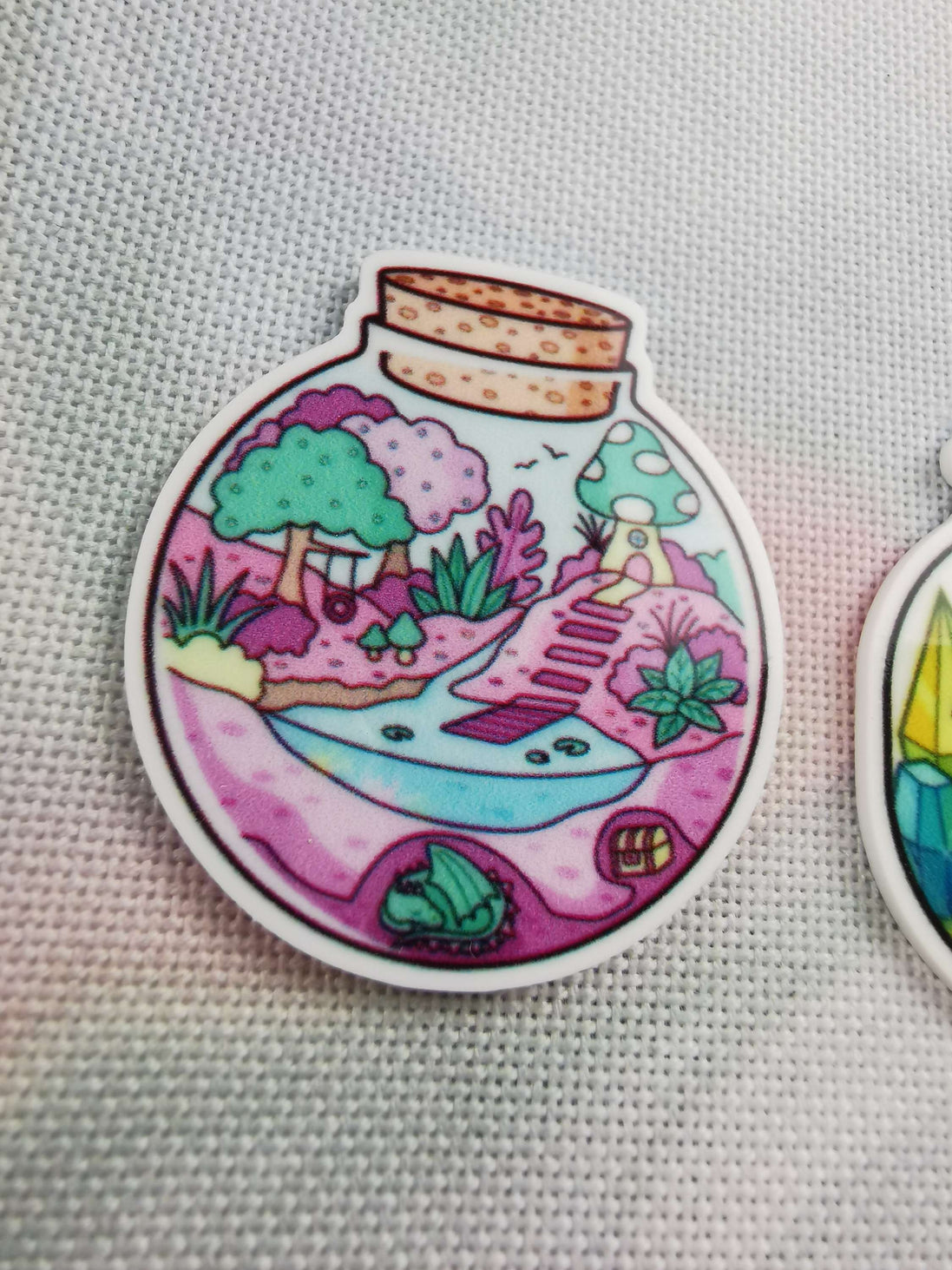 Needle Minder - Gem Dragon Jar, Buried Treasure Dragon Lair Bottle