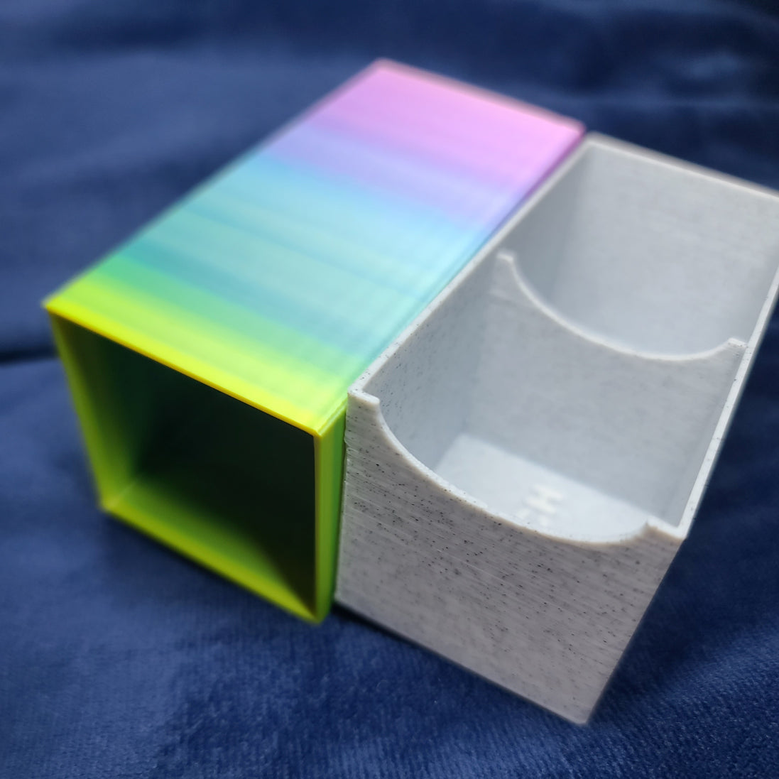 Compact Bobbin Case - Floss Storage